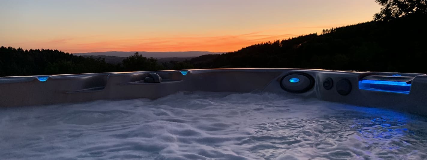 Installation de SPA Jacuzzi par la SARL A l’H₂O (Chauffailles - 71)